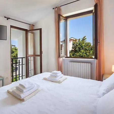 빌라 Delle Coste With Pool 라찌제