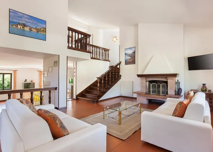 Vila Delle Coste With Pool Lazise